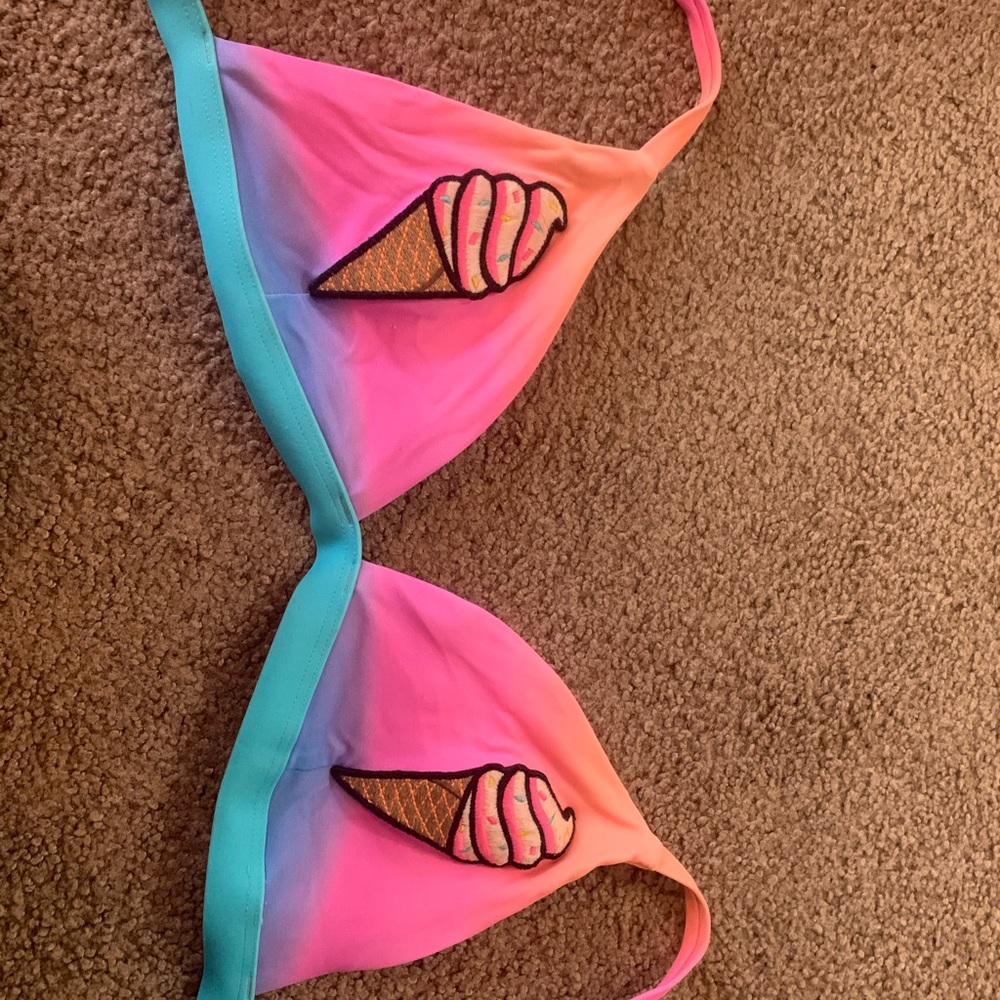 Bikini top